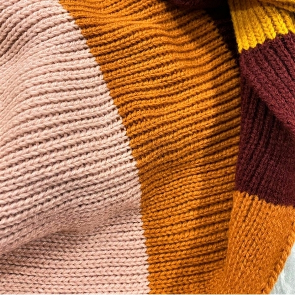 G.H. Bass Multicolor Knitted Infinity Scarf - Picture 8 of 8